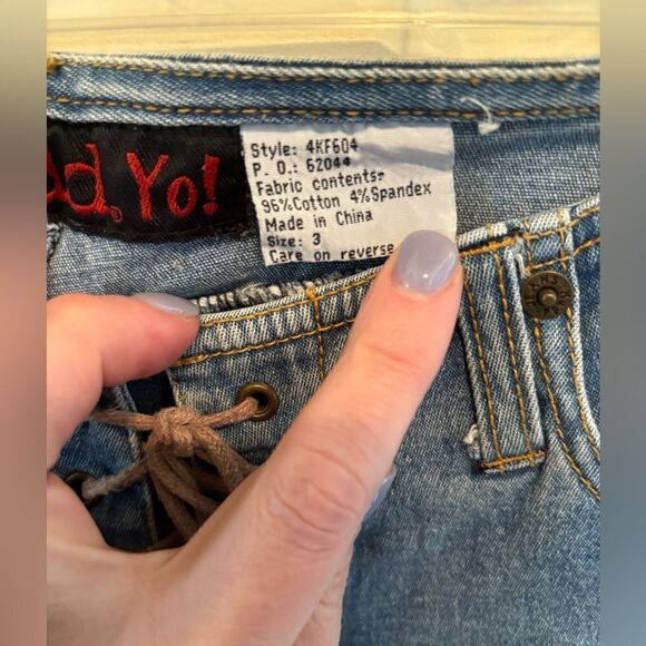 Mudd Yo! Y2K Lace Front Capris size 3 - Picture 4 of 7